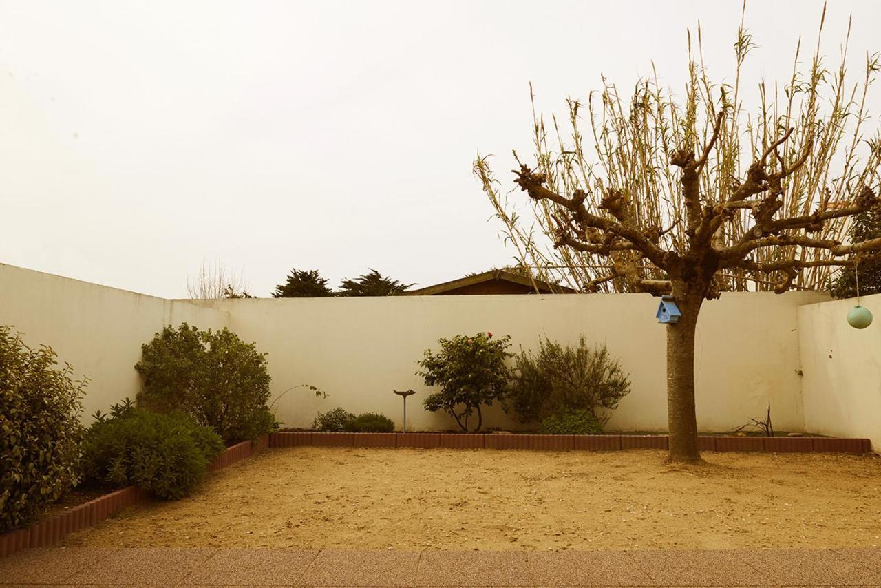 فيلا Une Accueillante Maison De Bord De Mer سا يْليرْ دو ري المظهر الخارجي الصورة