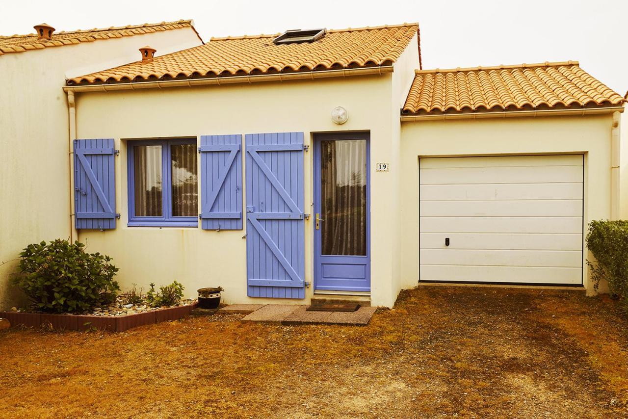 فيلا Une Accueillante Maison De Bord De Mer سا يْليرْ دو ري المظهر الخارجي الصورة